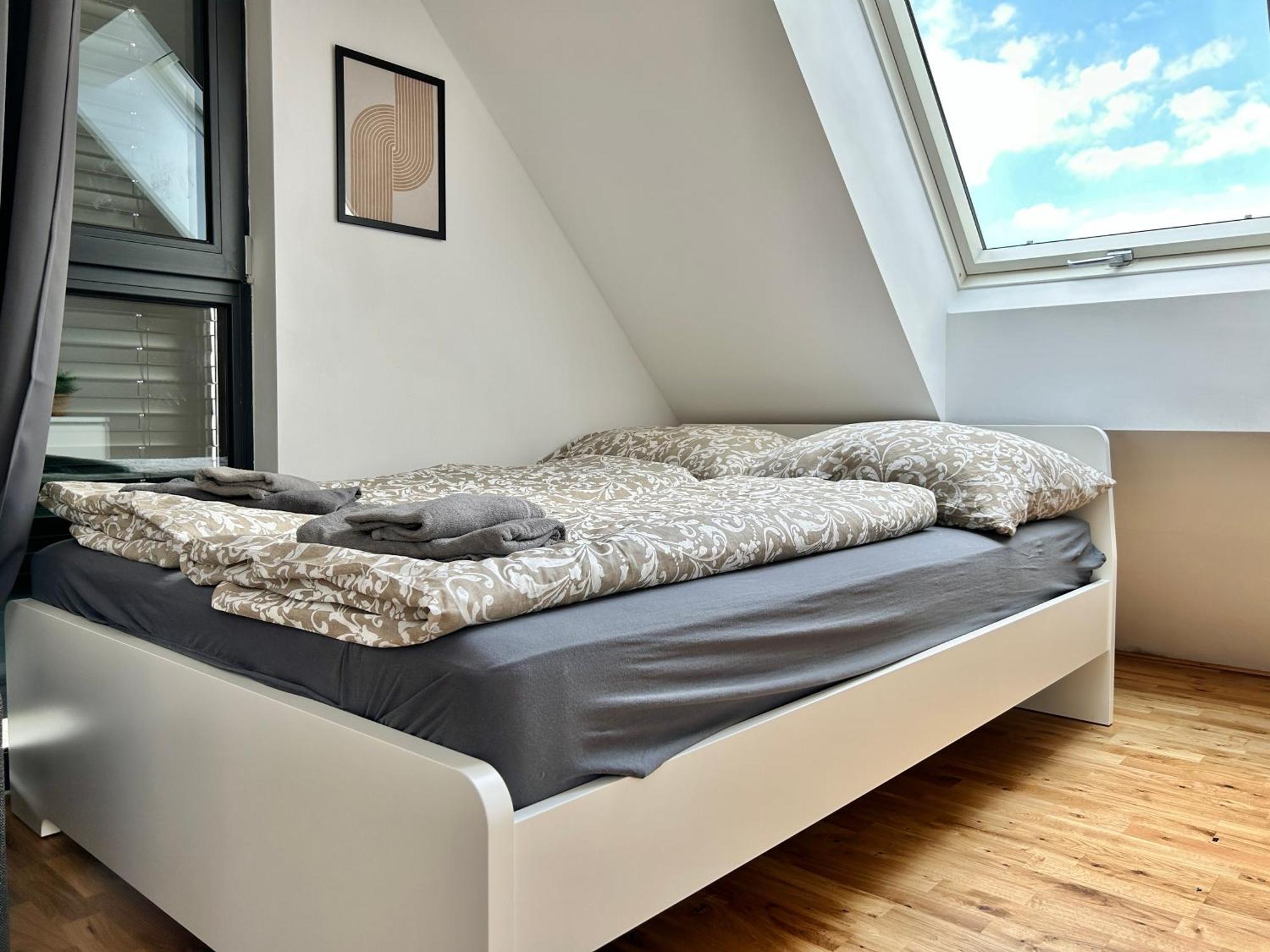 Modern Apartment With Balcony & Free Parking - Nearby Metro Vienna Esterno foto