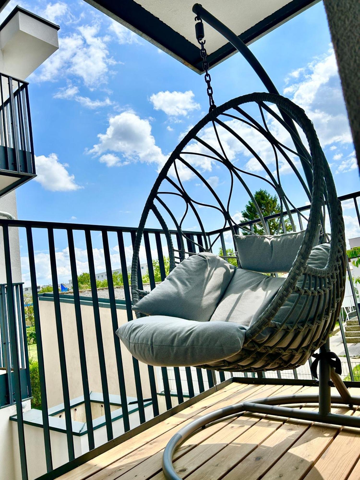 Modern Apartment With Balcony & Free Parking - Nearby Metro Vienna Esterno foto